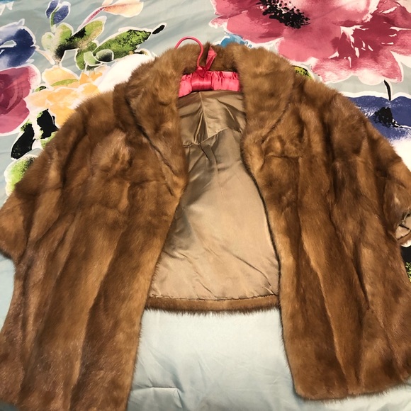 Vintage fur shawl - Picture 2 of 2